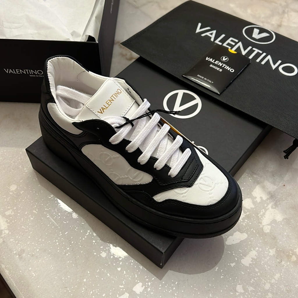 Bnwt Women’s Valentino Minerva Sneaker Shoes Size 6. Will Ship Out Asap
